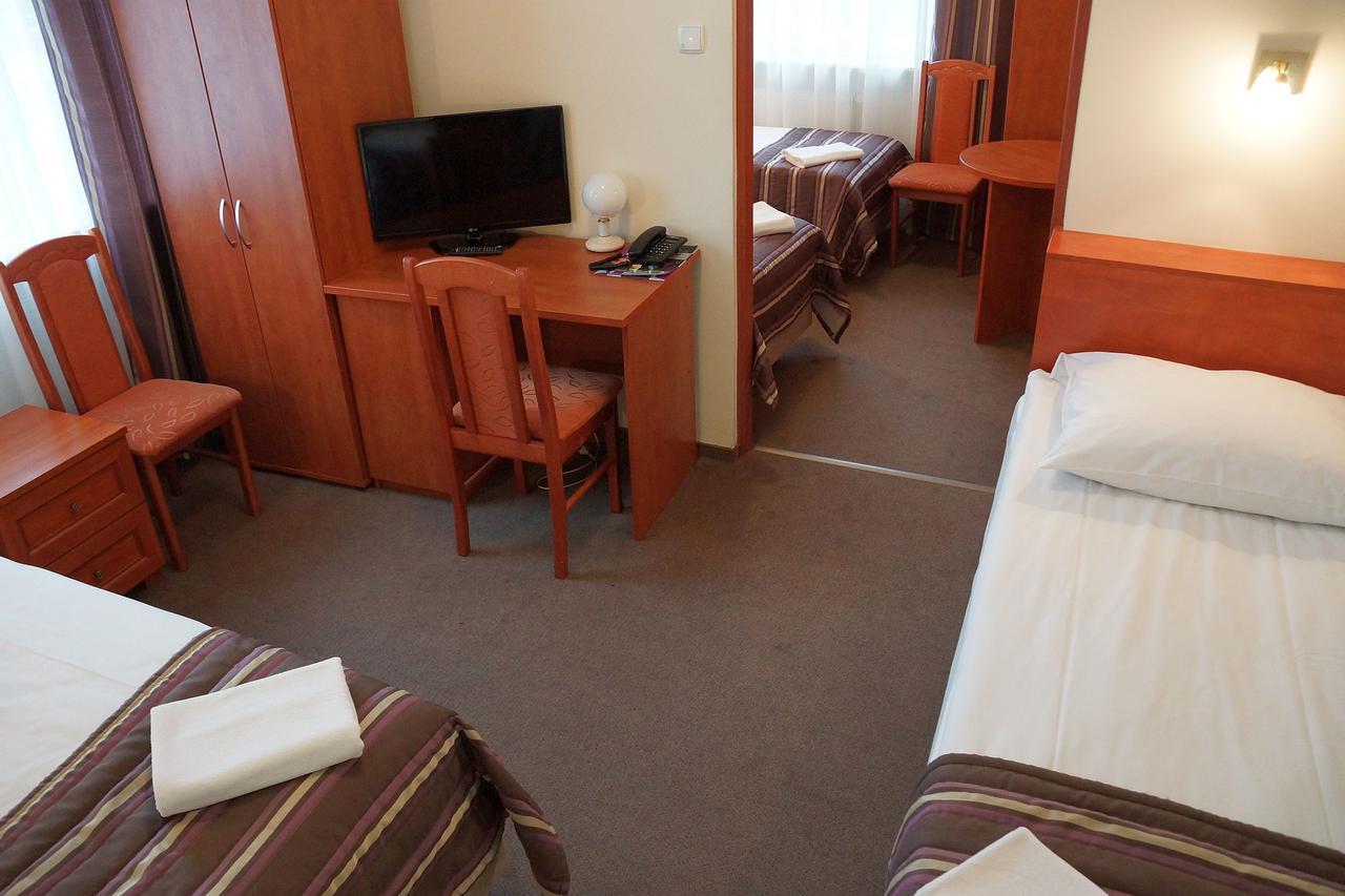 Hotel Bosir 비아위스토크 외부 사진